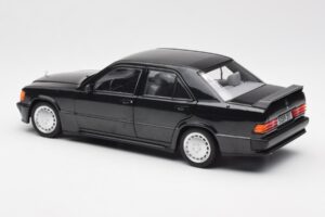 Mercedes 190E 2.3-16 W201 Negro Edición Dealer Norev 1:18 B66040663 Metal - imagen 7 de 8