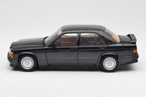 Mercedes 190E 2.3-16 W201 Azul Negro Metallic AUTOart 1:18 76122 Metal - imagen 4 de 8