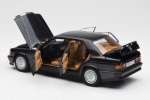 Mercedes 190E 2.3-16 W201 Azul Negro Metallic AUTOart 1:18 76122 Metal - imagen 5 de 8