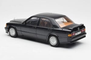 Mercedes 190E 2.3-16 W201 Azul Negro Metallic AUTOart 1:18 76122 Metal - imagen 7 de 8