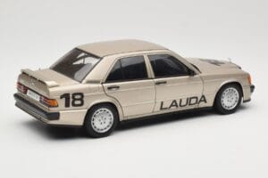 Mercedes 190E 2.3-16 W201 #1 N. Lauda Race of Champions Nurburgring 1984 AUTOart 1:18 88431 Metal - imagen 3 de 8