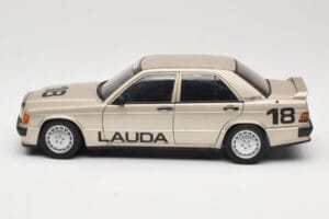 Mercedes 190E 2.3-16 W201 #1 N. Lauda Race of Champions Nurburgring 1984 AUTOart 1:18 88431 Metal - imagen 4 de 8