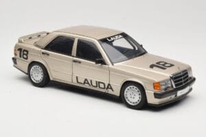 Mercedes 190E 2.3-16 W201 #1 N. Lauda Race of Champions Nurburgring 1984 AUTOart 1:18 88431 Metal - imagen 6 de 8
