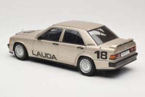 Mercedes 190E 2.3-16 W201 #1 N. Lauda Race of Champions Nurburgring 1984 AUTOart 1:18 88431 Metal - imagen 7 de 8