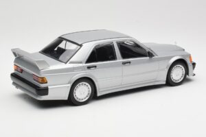 Mercedes 190E 2.5-16 EVO 1 W201 Plata Minichamps 1:18 155036001 Metal - imagen 2 de 6