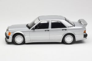 Mercedes 190E 2.5-16 EVO 1 W201 Plata Minichamps 1:18 155036001 Metal - imagen 3 de 6