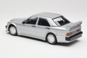 Mercedes 190E 2.5-16 EVO 1 W201 Plata Minichamps 1:18 155036001 Metal - imagen 5 de 6