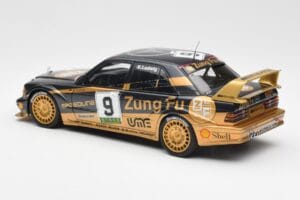Mercedes 190E 2.5-16 Evo II #9 K. Ludwig Macau GP 3rd Place 1991 AUTOart 1:18 89135 Metal - imagen 7 de 8