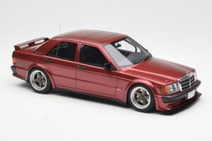 Mercedes 190E 2.5-16 W201 RAUH-Welt Republik Rojo Otto 1:18 OT1083 Resina - imagen 4 de 6