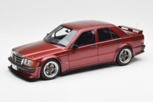 Mercedes 190E 2.5-16 W201 RAUH-Welt Republik Rojo Otto 1:18 OT1083 Resina