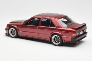 Mercedes 190E 2.5-16 W201 RAUH-Welt Republik Rojo Otto 1:18 OT1083 Resina - imagen 5 de 6