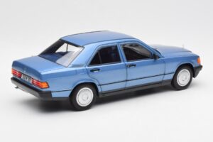 Mercedes 190E W201 Diamond Azul Edición Dealer Norev 1:18 B66040661 Metal - imagen 3 de 8
