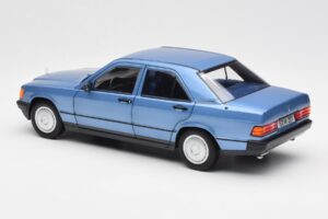 Mercedes 190E W201 Diamond Azul Edición Dealer Norev 1:18 B66040661 Metal - imagen 7 de 8