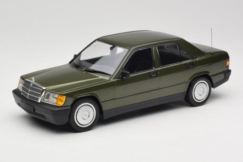 Mercedes 190E W201 Verde Metalizado Minichamps 1:18 155037001 Metal