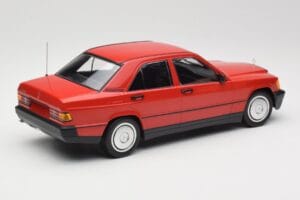 Mercedes 190E W201 Rojo Minichamps 1:18 155037000 Metal - imagen 2 de 6