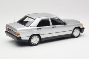 Mercedes 190E W201 Plata Minichamps 1:18 155037004 Metal - imagen 2 de 6