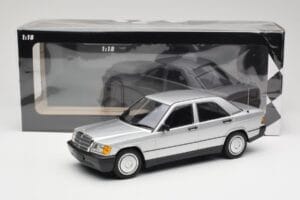 Mercedes 190E W201 Plata Minichamps 1:18 155037004 Metal - imagen 6 de 6