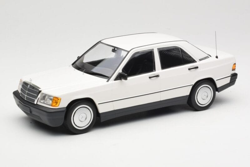 Mercedes 190E W201 Blanco Minichamps 1:18 155037002 Metal