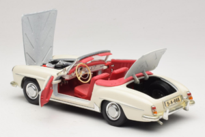 Mercedes 190SL Blanco Maisto 1:18 50274 Metal - imagen 5 de 8