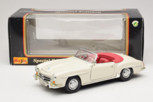 Mercedes 190SL Blanco Maisto 1:18 50274 Metal - imagen 8 de 8