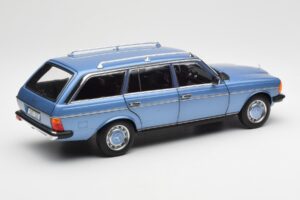 Mercedes 200 S123 T-Model Diamond Azul Edición Dealer Norev 1:18 B66040671 Metal - imagen 3 de 8