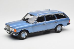 Mercedes 200 S123 T-Model Diamond Azul Edición Dealer Norev 1:18 B66040671 Metal