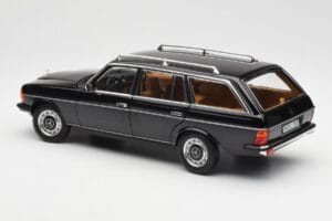 Mercedes 200 T S123 Negro Norev 1:18 183735 Metal - imagen 7 de 8