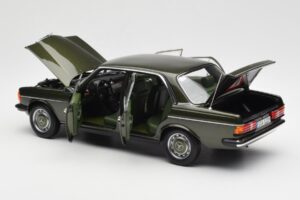 Mercedes 200 W123 Cypress Verde Metálico Edición Dealer Norev 1:18 B66040654 Metal - imagen 5 de 8