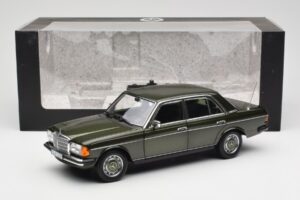Mercedes 200 W123 Cypress Verde Metálico Edición Dealer Norev 1:18 B66040654 Metal - imagen 8 de 8
