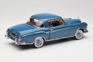 Mercedes 220 SE W128 Azul Sun Star 1:18 3561 Metal - imagen 3 de 8