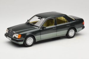 Mercedes 230E W124 Night Green Metallic Norev 1:18 183952 Metal