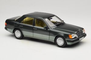 Mercedes 230E W124 Night Green Metallic Norev 1:18 183952 Metal - imagen 6 de 8