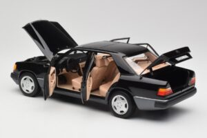 Mercedes 230E W124 AMG Wheels Negro Edición Limitada Norev 1:18 183950 Metal - imagen 5 de 12