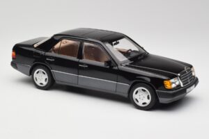 Mercedes 230E W124 AMG Wheels Negro Edición Limitada Norev 1:18 183950 Metal - imagen 6 de 12