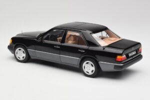 Mercedes 230E W124 AMG Wheels Negro Edición Limitada Norev 1:18 183950 Metal - imagen 7 de 12