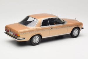Mercedes 280 CE C123 Oro Norev 1:18 183587 Metal - imagen 2 de 6
