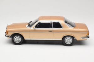 Mercedes 280 CE C123 Oro Norev 1:18 183587 Metal - imagen 3 de 6