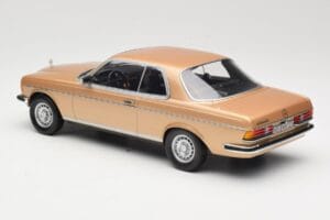Mercedes 280 CE C123 Oro Norev 1:18 183587 Metal - imagen 5 de 6