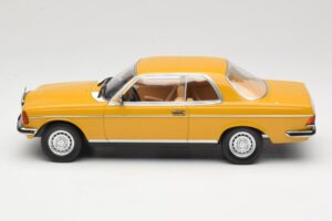 Mercedes 280 CE C123 Sahara Yellow Norev 1:18 183985 Metal - imagen 3 de 6