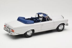 Mercedes 280 SE W111 Cabriolet Gris Claro Norev 1:18 183530 Metal - imagen 3 de 8