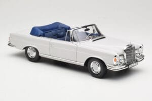 Mercedes 280 SE W111 Cabriolet Gris Claro Norev 1:18 183530 Metal - imagen 6 de 8