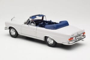 Mercedes 280 SE W111 Cabriolet Gris Claro Norev 1:18 183530 Metal - imagen 7 de 8