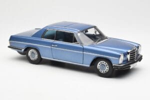 Mercedes 280C/8 W114 Coupe Azul Metallic AUTOart 1:18 76187 Metal - imagen 6 de 8
