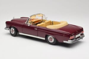 Mercedes 280SE W108 Bordeaux Rojo Maisto 1:18 31811 Metal - imagen 7 de 8
