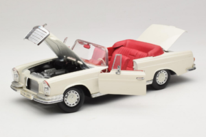 Mercedes 280 SE W108 Blanco Maisto 1:18 52111 Metal - imagen 2 de 8