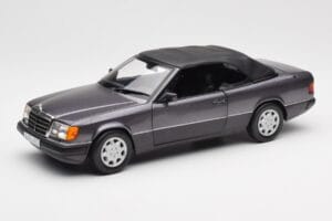 Mercedes 300 CE-24 W124 Cabriolet Violeta Metallic Norev 1:18 183567 Metal - imagen 3 de 10