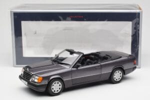 Mercedes 300 CE-24 W124 Cabriolet Violeta Metallic Norev 1:18 183567 Metal - imagen 10 de 10