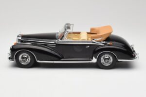 Mercedes 300 SC W188 Descapotable Negro KK-Scale 1:18 KKDC180941 Metal - imagen 3 de 6