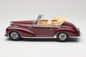 Mercedes 300 SC W188 Descapotable Rojo Oscuro KK-Scale 1:18 KKDC180942 Metal - imagen 3 de 6