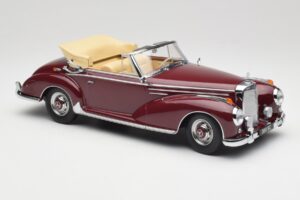 Mercedes 300 SC W188 Descapotable Rojo Oscuro KK-Scale 1:18 KKDC180942 Metal - imagen 4 de 6